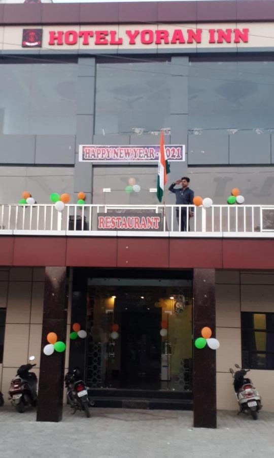 Hotel Yoran Inn & Restaurant By Wb Inn Sadabad Buitenkant foto